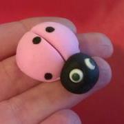 Ladybug Cupcake/Cake Topper Tutorial