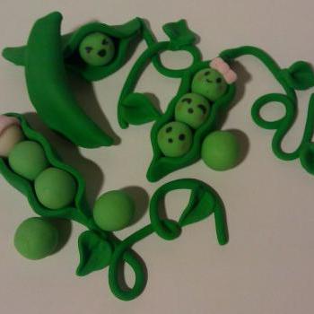 12 Pea Pod Cake/Cupcake Toppers